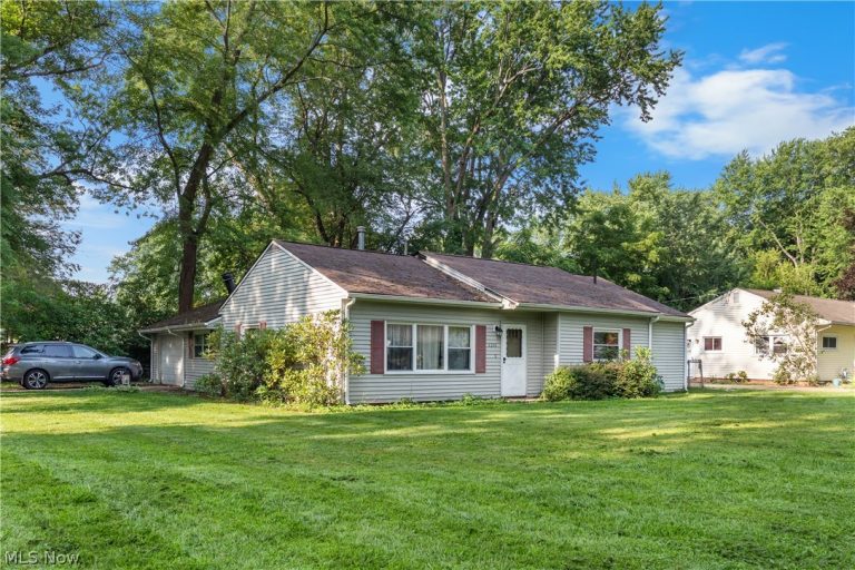 6240 Montrose Drive, Madison, OH - Photo 2