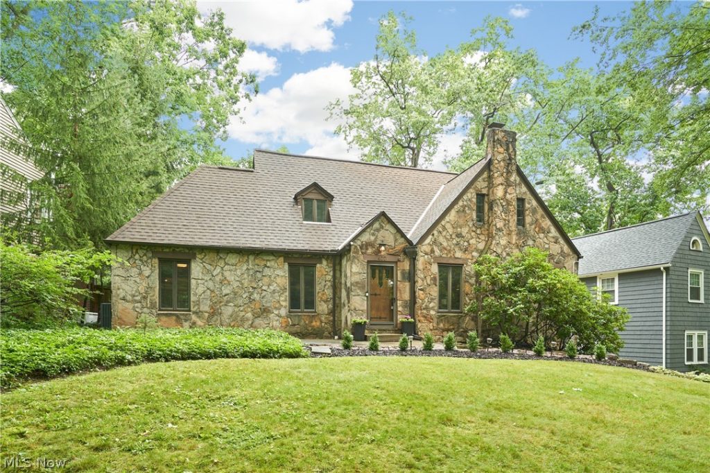 477 Palisades Drive, Akron, OH