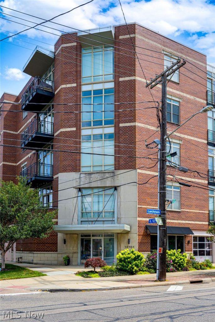12701 Larchmere Boulevard #2A, Cleveland, OH