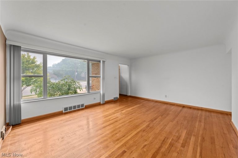 20707 Hilliard Boulevard, Rocky River, OH - Photo 4