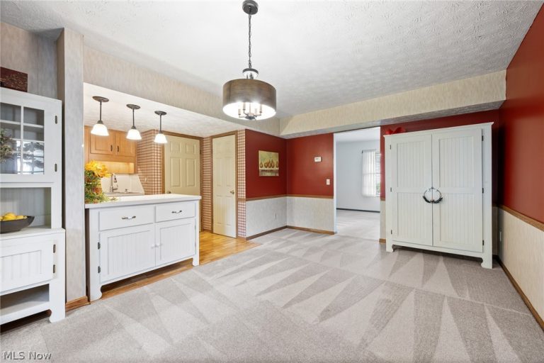 2927 Pleasant Street, North Canton, OH - Photo 8