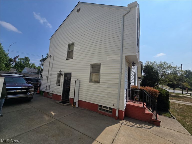 4069 Hinsdale Road, Cleveland, OH - Photo 3