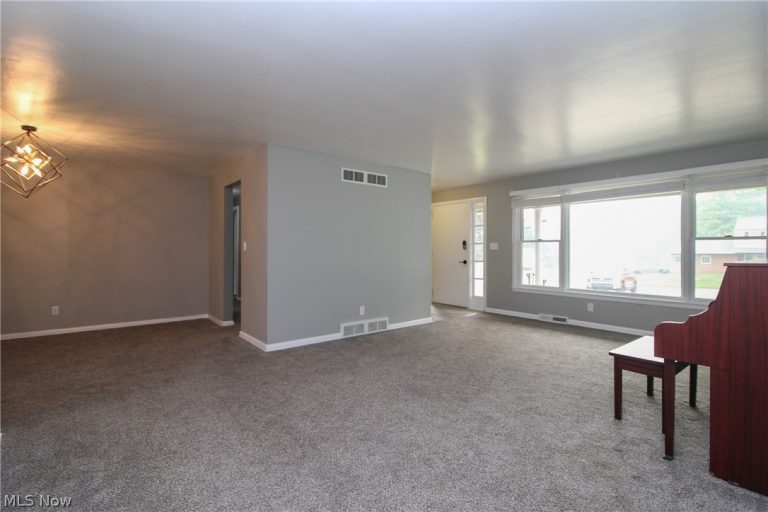 2985 Heatherbrae Drive, Youngstown, OH - Photo 3