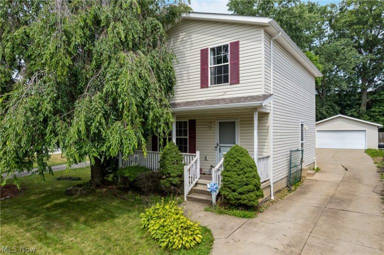2483 Clara Street, Cuyahoga Falls, OH, 44221