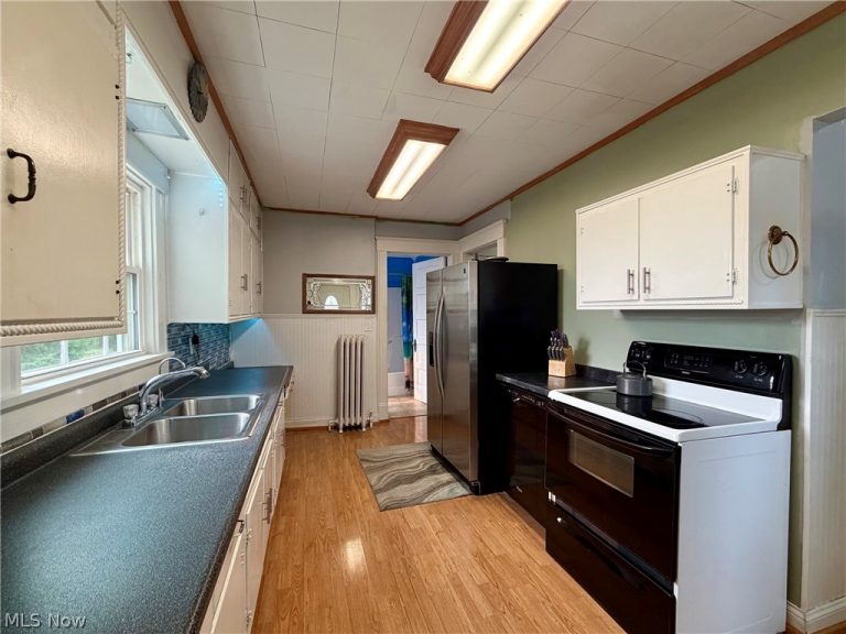 15112 Lake Street, Middlefield, OH - Photo 6