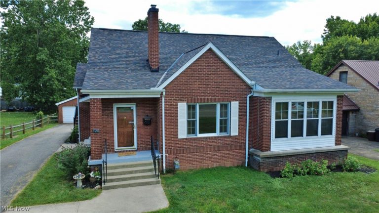 520 Harding Road, Zanesville, OH - Photo 2