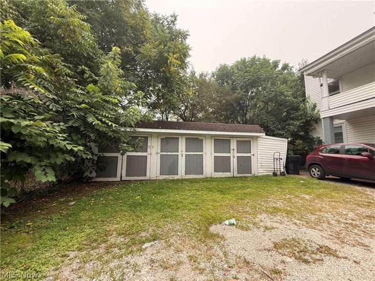 3205 Denison Avenue, Cleveland, OH - Photo 3