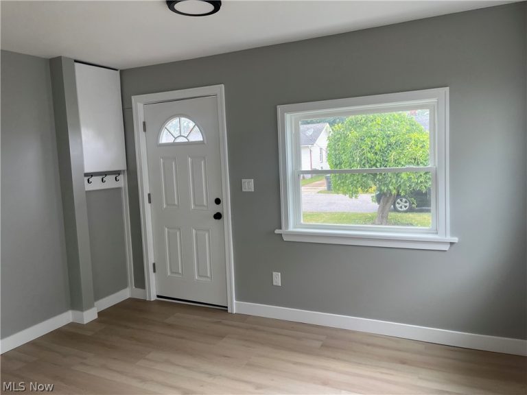 522 Courtland Street, Fairport Harbor, OH - Photo 5