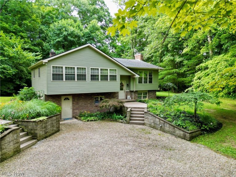 210 Camp Lane, New Concord, OH - Photo 5