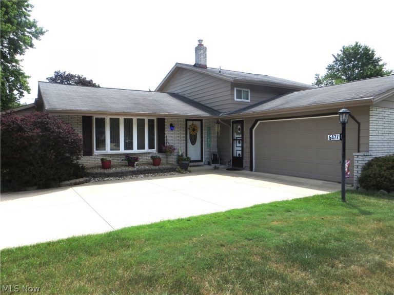 5477 Dorothy Drive, North Olmsted, OH, 44070