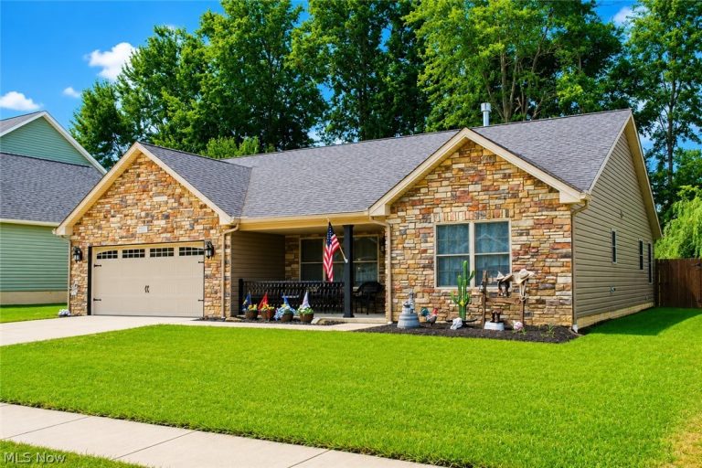 40011 Hope Court, Elyria, OH - Photo 3
