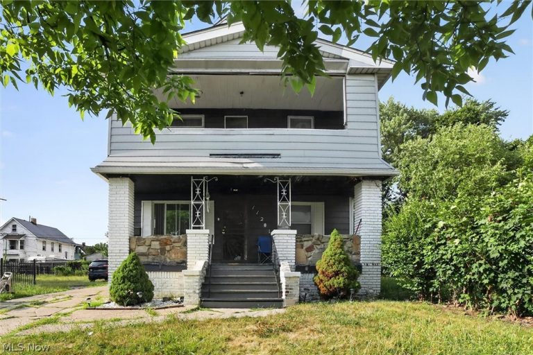 11201 Melba Avenue, Cleveland, OH - Photo 3