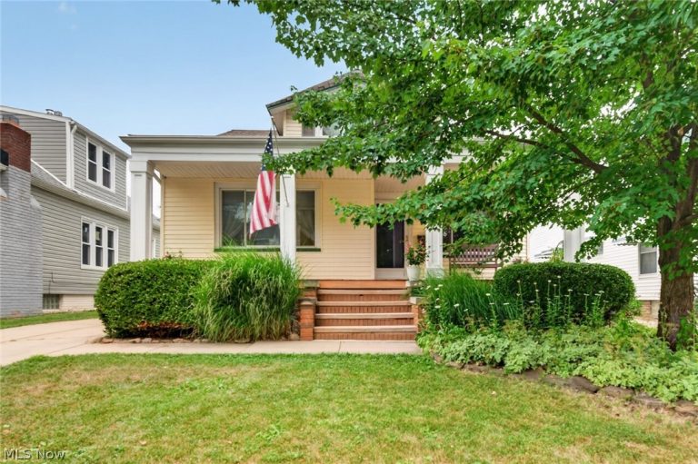 17416 Oxford Avenue, Cleveland, OH - Photo 2
