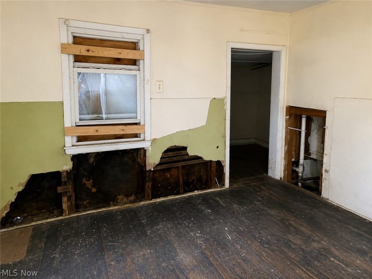 1902 Rowley Avenue, Cleveland, OH - Photo 4