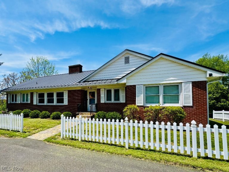 95 Sunset Drive, Mcconnelsville, OH, 43756