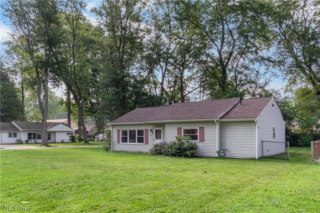 6240 Montrose Drive, Madison, OH