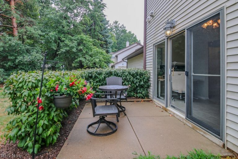 9683 Sylvan Lane, Mentor, OH - Photo 2