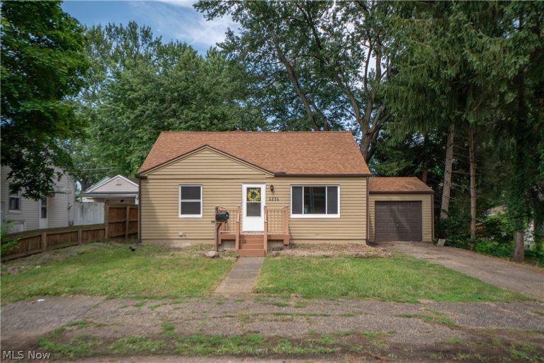 1231 Bordner Avenue, Canton, OH, 44710