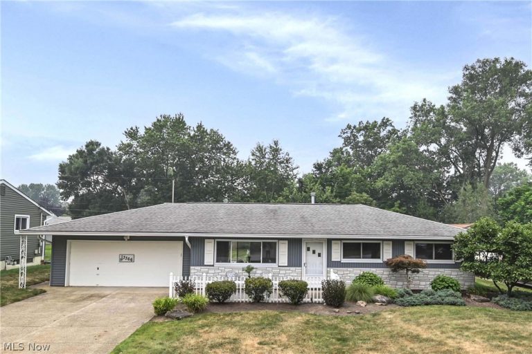 13366 Richards Drive, Strongsville, OH - Photo 5