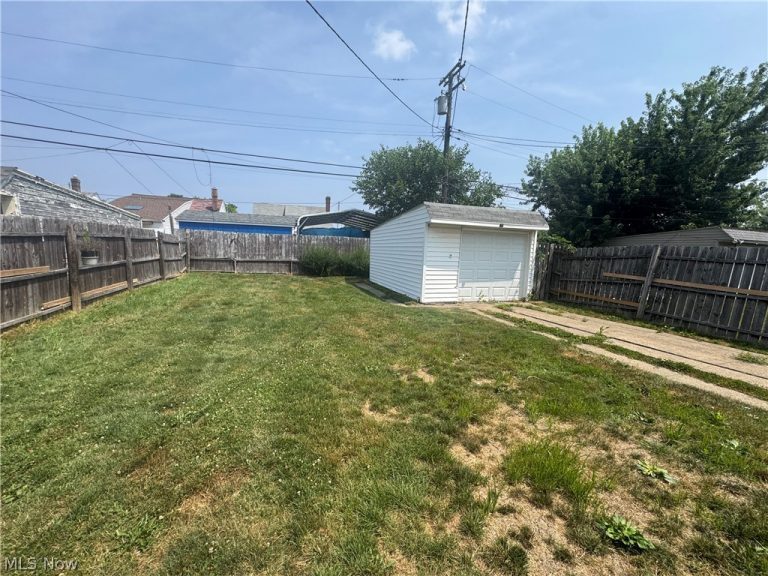 13612 Ellwood Avenue, Cleveland, OH - Photo 3