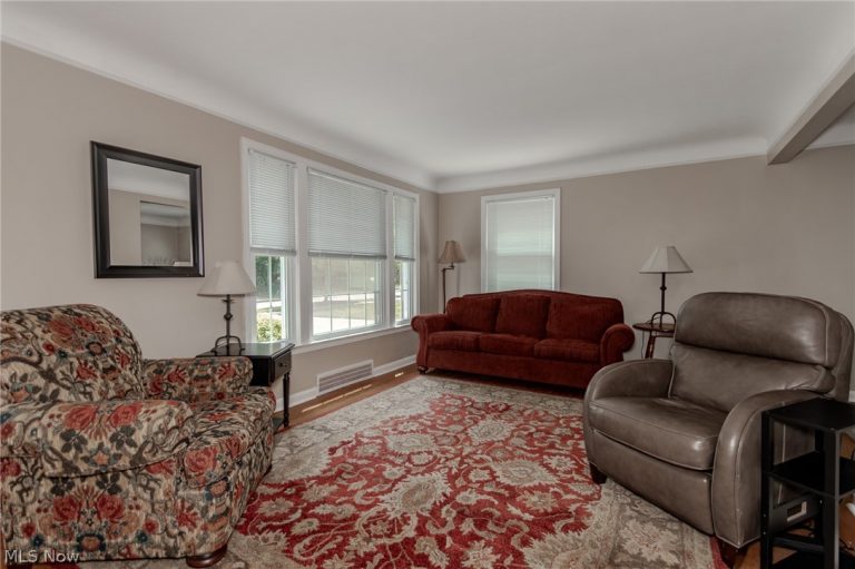 1364 Clearview Road, Lyndhurst, OH - Photo 8