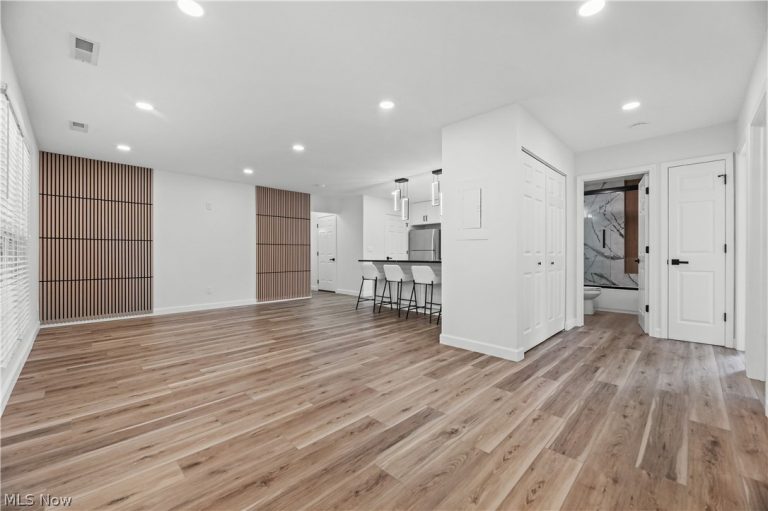 10440 Independence Drive #20A, North Royalton, OH - Photo 2