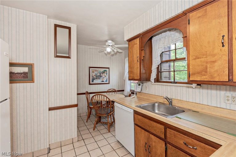 23703 East Baintree Road, Beachwood, OH - Photo 5