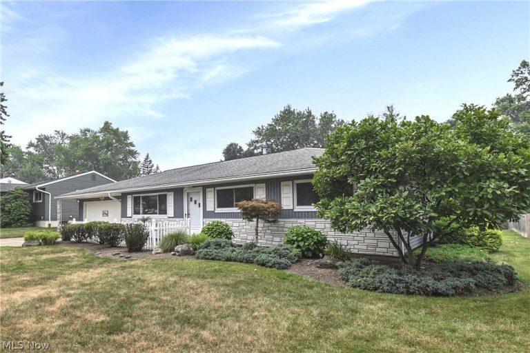 13366 Richards Drive, Strongsville, OH - Photo 6