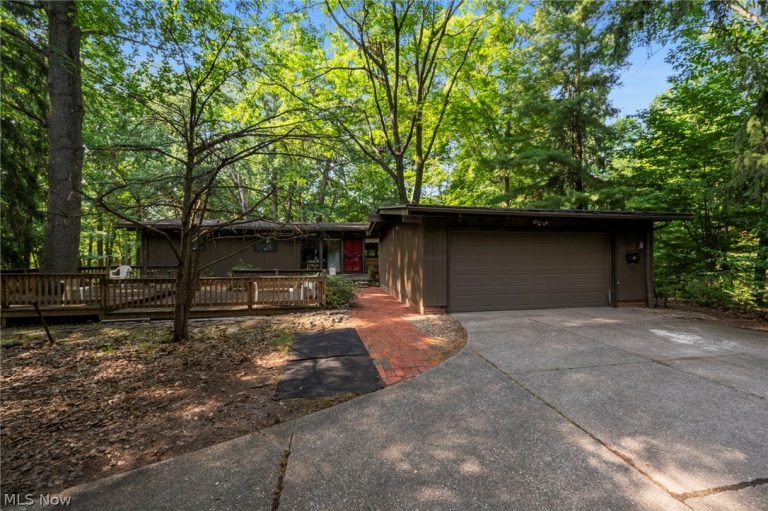 3554 Atherstone Road, Cleveland Heights, OH, 44121