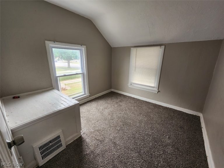 16401 Judson Drive, Cleveland, OH - Photo 6
