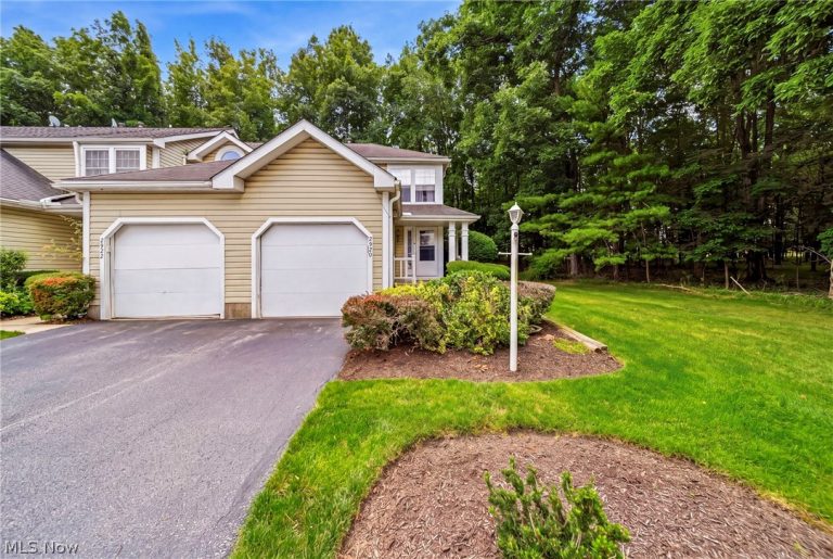 2920 Heatherwood Court, Stow, OH - Photo 3