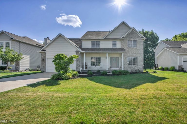 2285 Bay Drive, Willoughby, OH - Photo 2