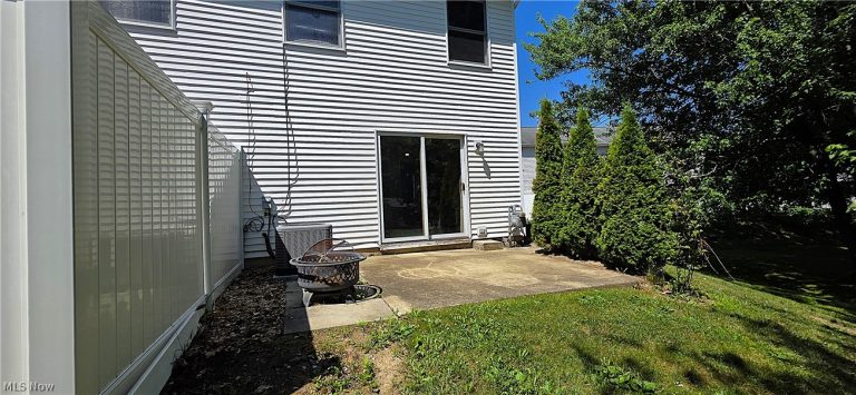 1811 Meadowland Drive, Brunswick, OH - Photo 3