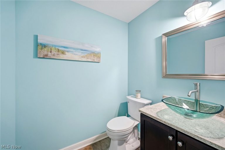 1280 Surfside Circle, Aurora, OH - Photo 5