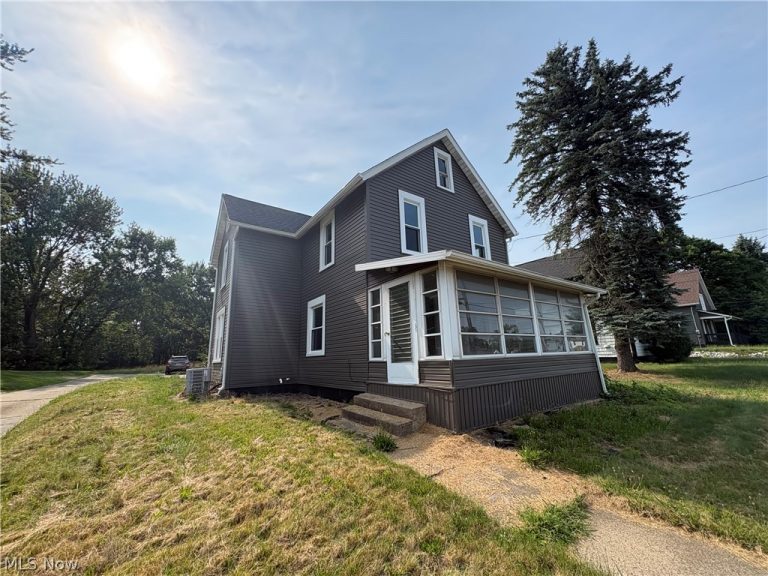 8307 Cleveland Avenue, Canton, OH - Photo 2
