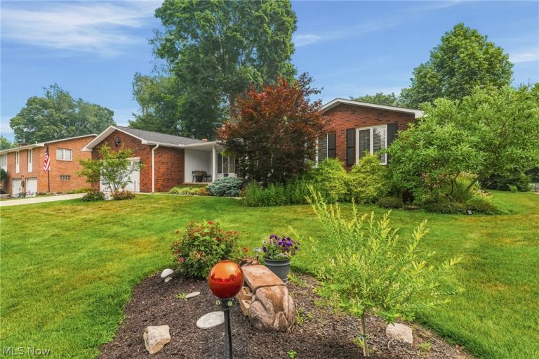 5308 Lindenwood Street, Louisville, OH - Photo 2