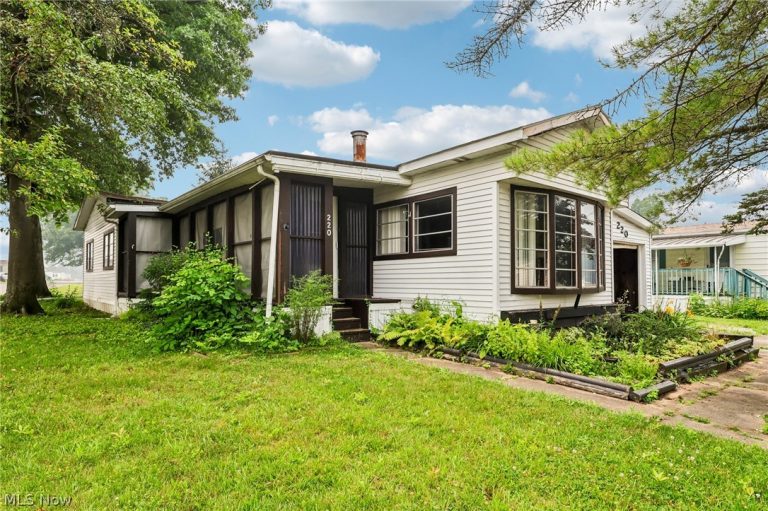 18592 Edwards Road #220, Doylestown, OH, 44230