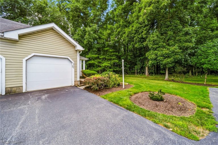 2920 Heatherwood Court, Stow, OH - Photo 4