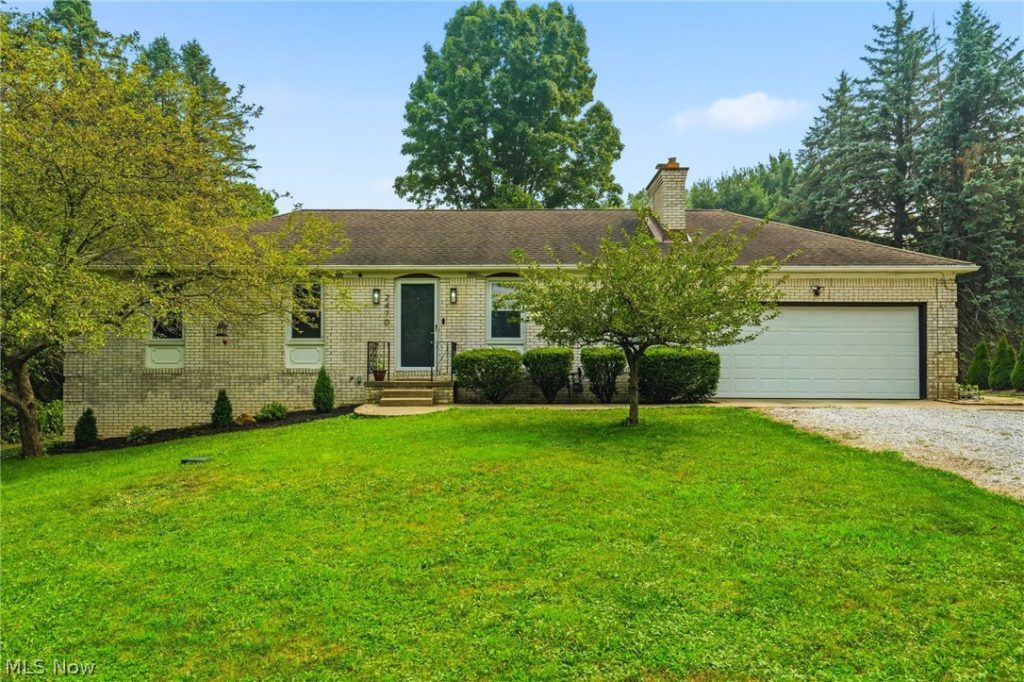 2470 Easton Street, Canton, OH