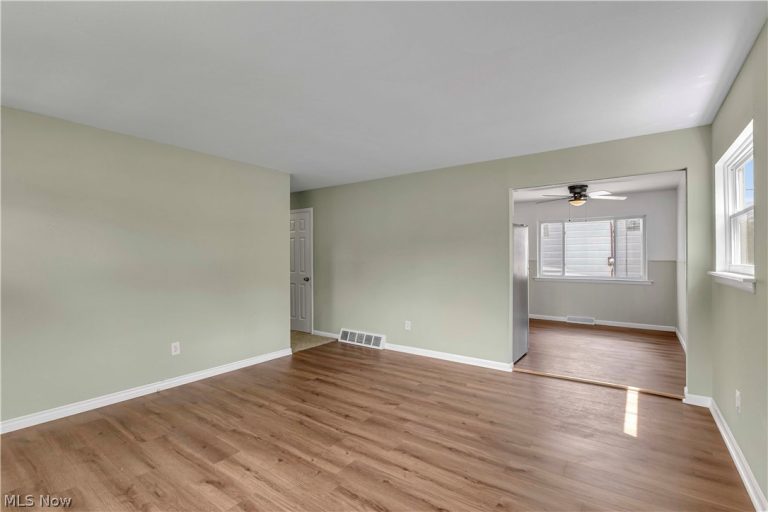 2703 Crehore Street, Lorain, OH - Photo 4