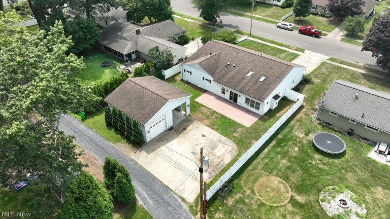129 James Street, Dover, OH - Photo 4
