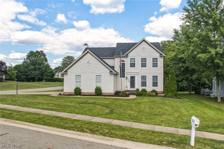 7638 Diamondback Avenue, Canal Fulton, OH - Photo 3