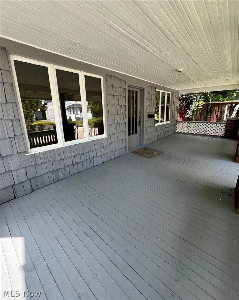 882 Redfern Avenue, Akron, OH - Photo 2