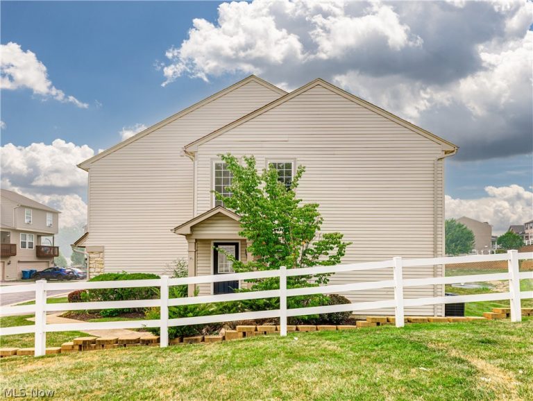 997 Croghan Way, Copley, OH - Photo 2