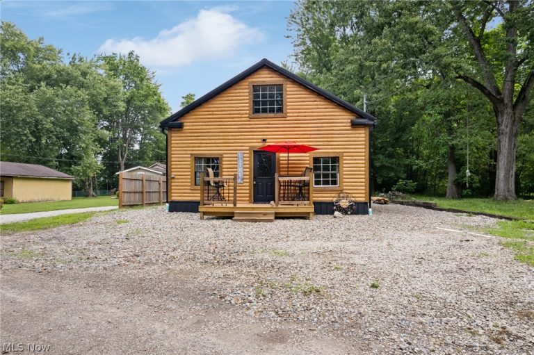 1499 Beachview Drive, Lake Milton, OH - Photo 4