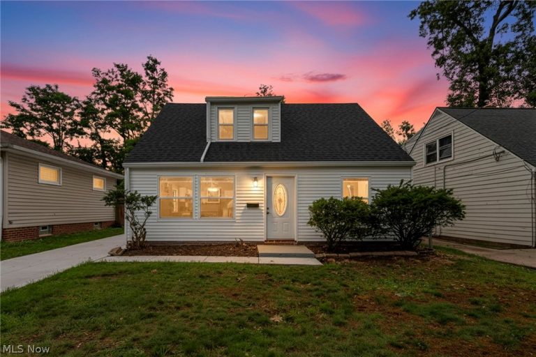 23928 Knickerbocker Road, Bay Village, OH, 44140