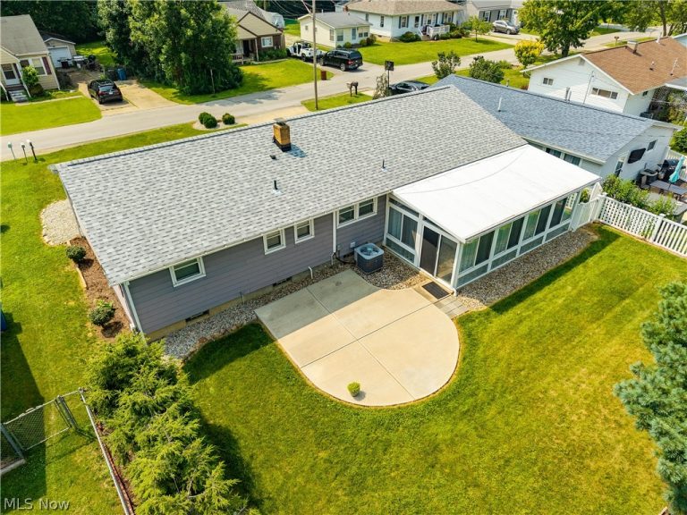 429 Morton Road, Vermilion, OH - Photo 8