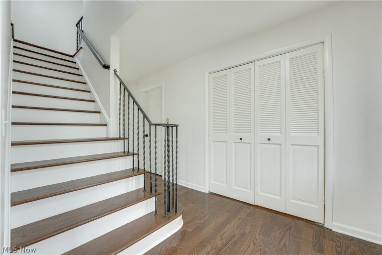 33065 Arlesford Drive, Solon, OH - Photo 3