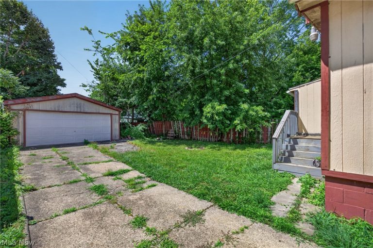 4134 142nd Street, Cleveland, OH - Photo 4
