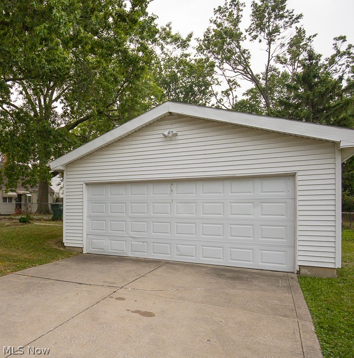 660 260th Street, Euclid, OH - Photo 2